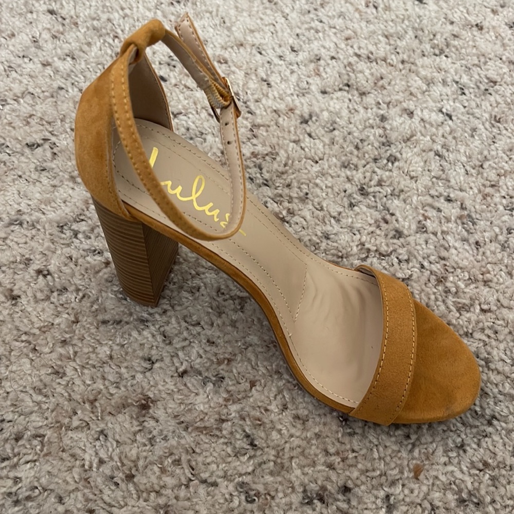 Lulu’s Heels size 7 - Picture 5 of 6